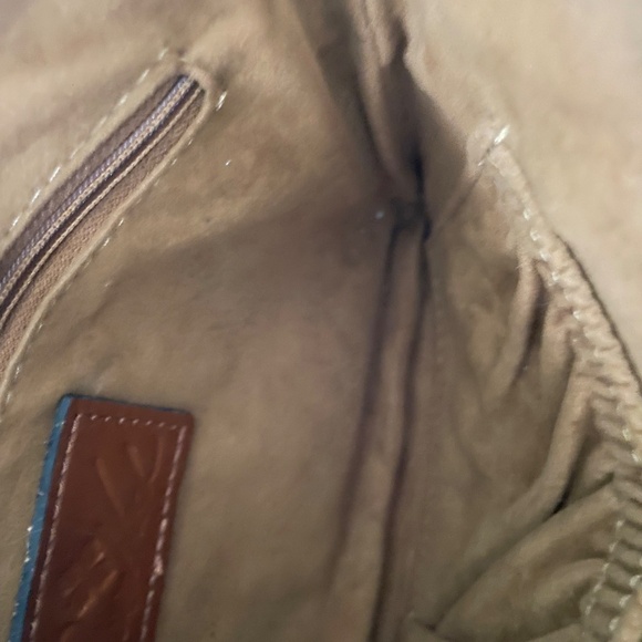 Patricia Nash floral leather strap bag - Picture 2 of 3